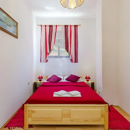 Nostalgisches Nur 500 Meter Zum Mit Privater Terrasse, Meerblick, Grill Lejlighed Dramalj