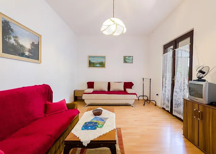 Apartment Nostalgisches Nur 500 Meter Zum Mit Privater Terrasse, Meerblick, Grill