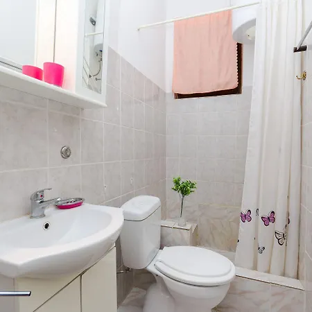 شقة Nostalgisches Nur 500 Meter Zum Mit Privater Terrasse, Meerblick, Grill