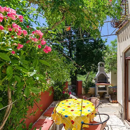 Nostalgisches Nur 500 Meter Zum Mit Privater Terrasse, Meerblick, Grill Apartmán